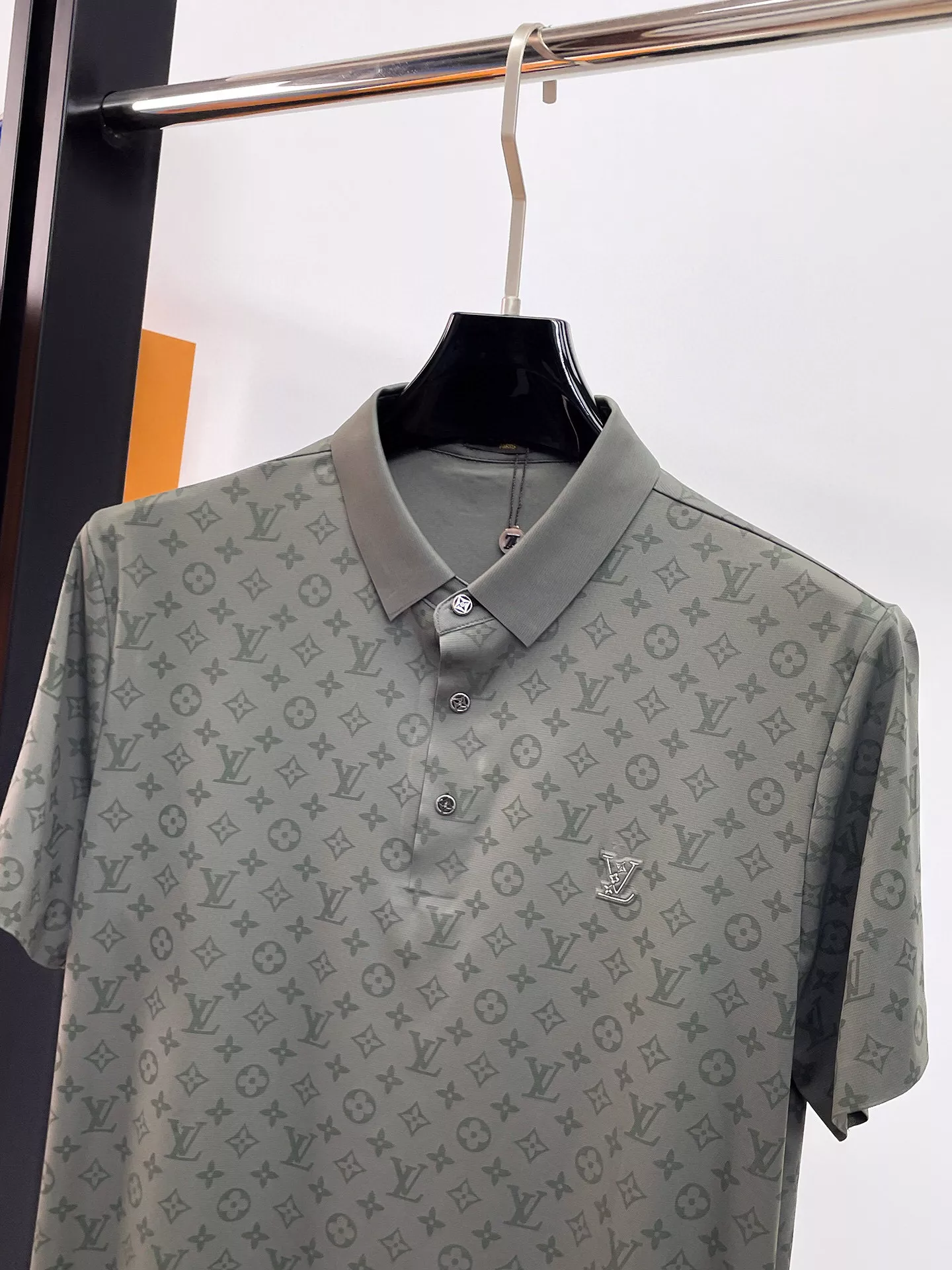 SmartChoice 7623 Louis Vuitton LV T-Shirts Short Sleeved For Men