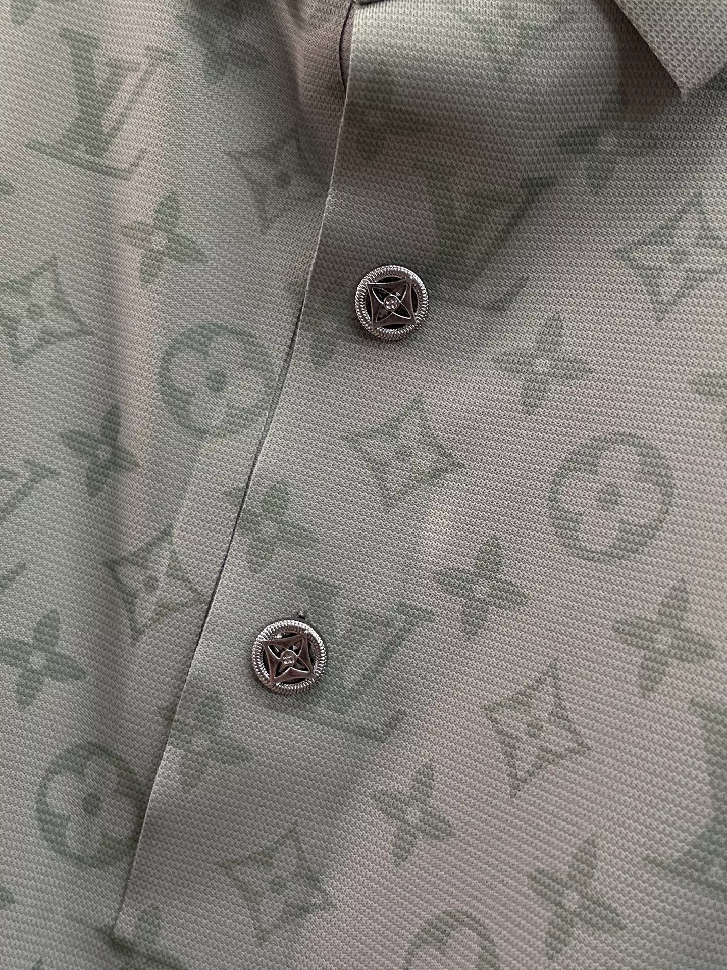 SmartChoice 7623 Louis Vuitton LV T-Shirts Short Sleeved For Men