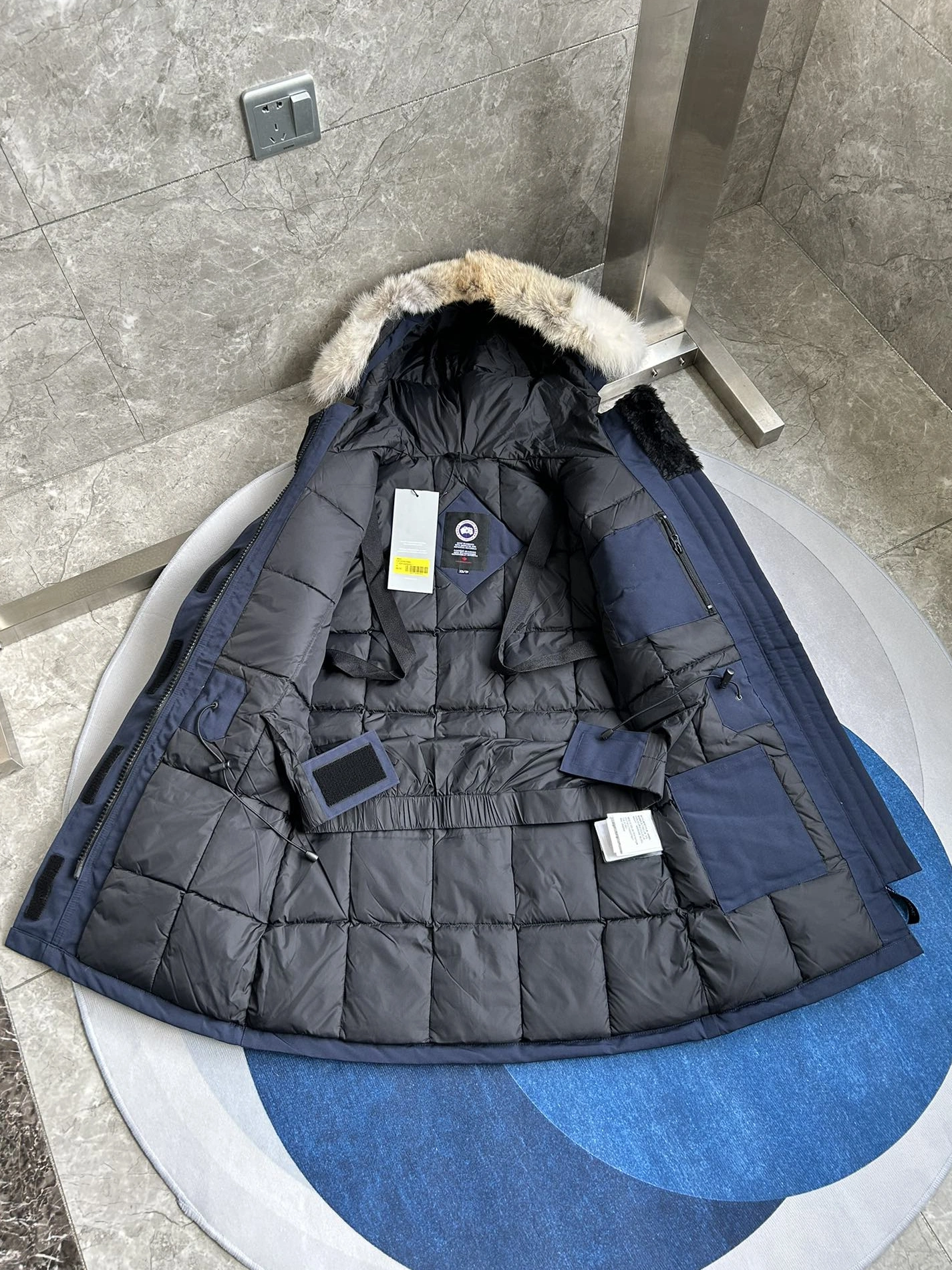 SmartChoice 7635 Canada Goose Down Feather Coat Long Sleeved For Women