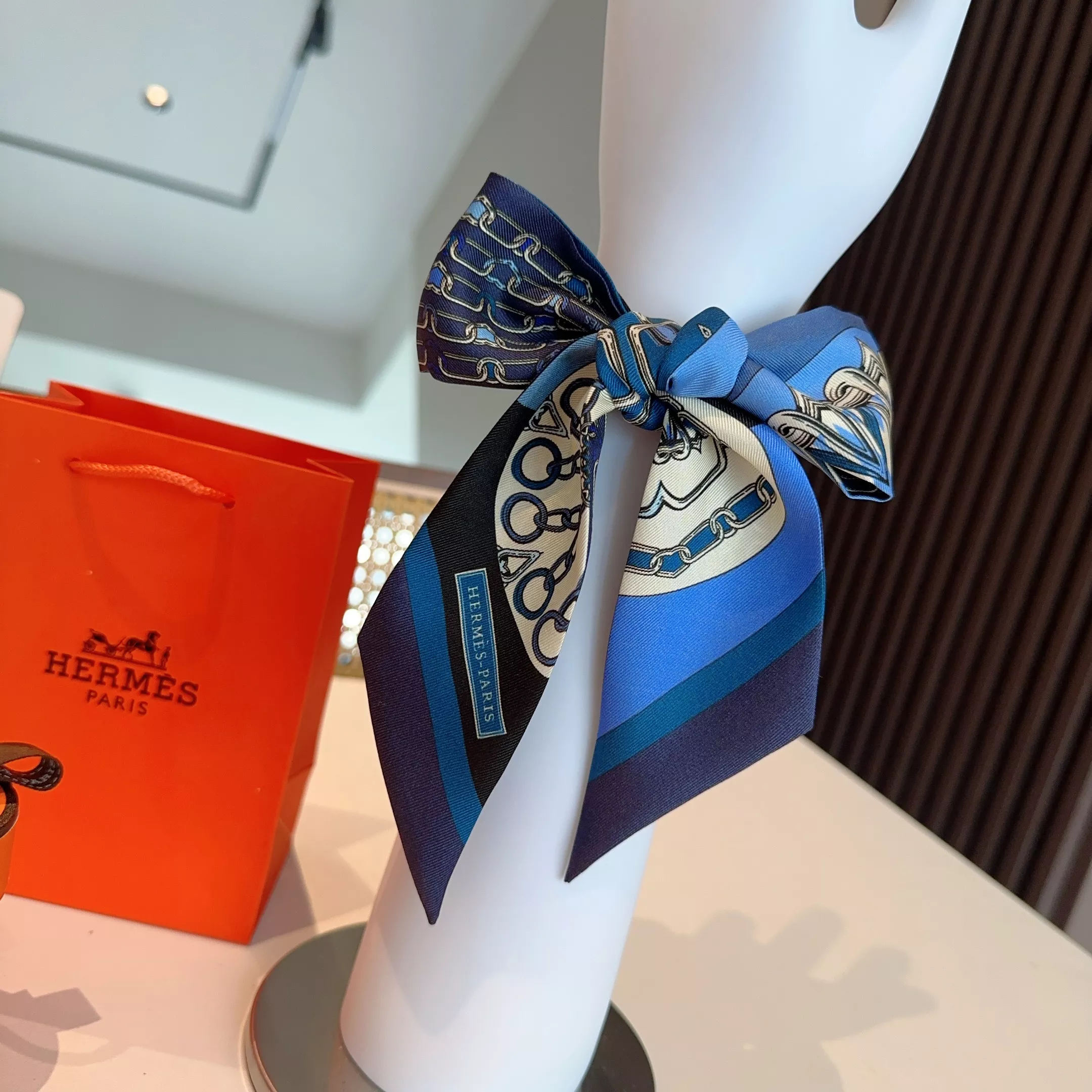 SmartChoice 7648 Hermes Silk Scarf