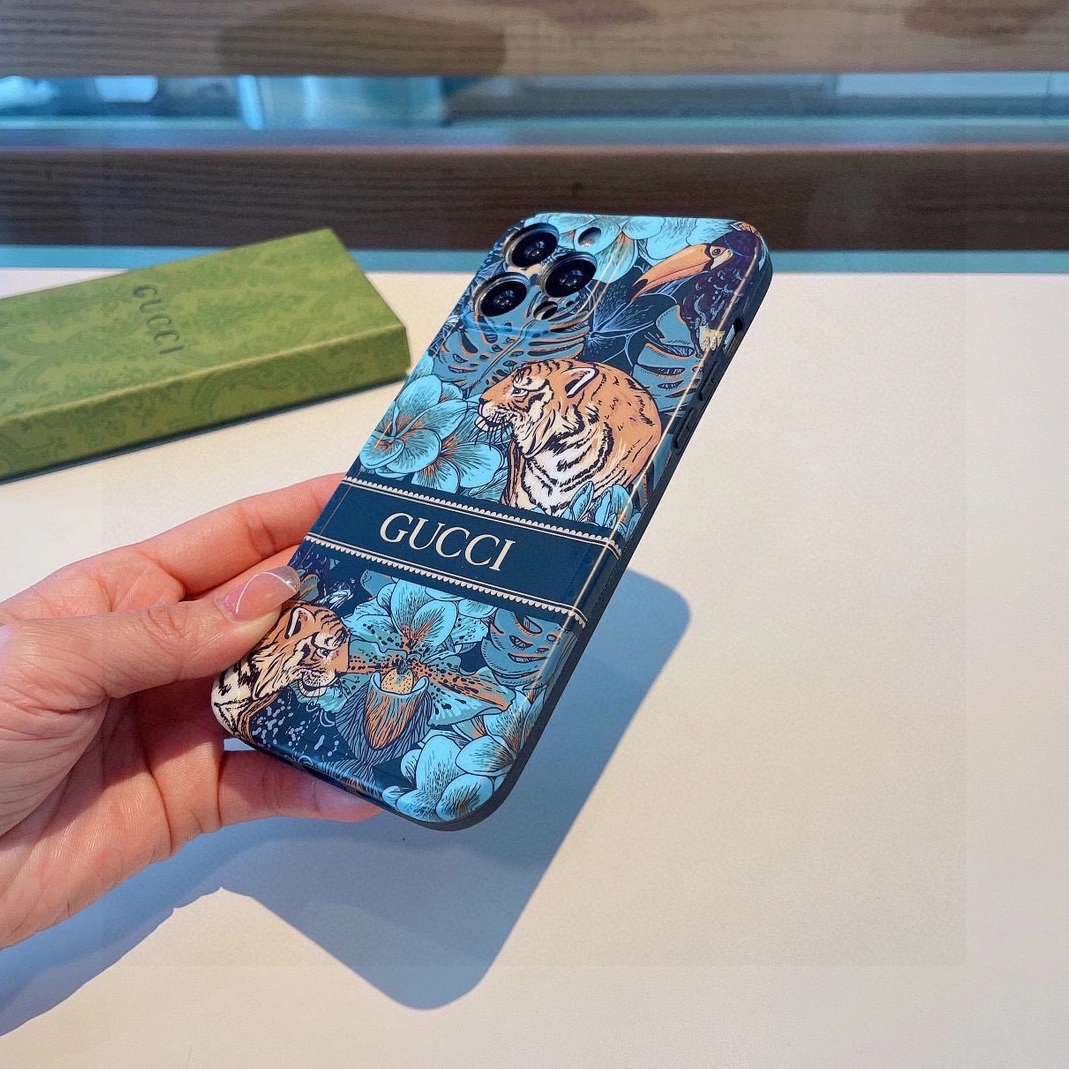 SmartChoice 7857 Gucci iPhone Case
