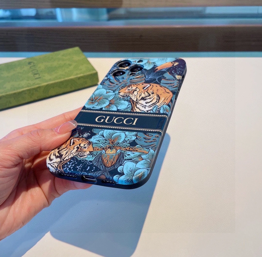 SmartChoice 7857 Gucci iPhone Case