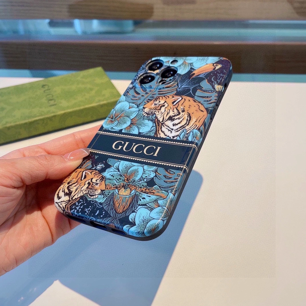 SmartChoice 7857 Gucci iPhone Case