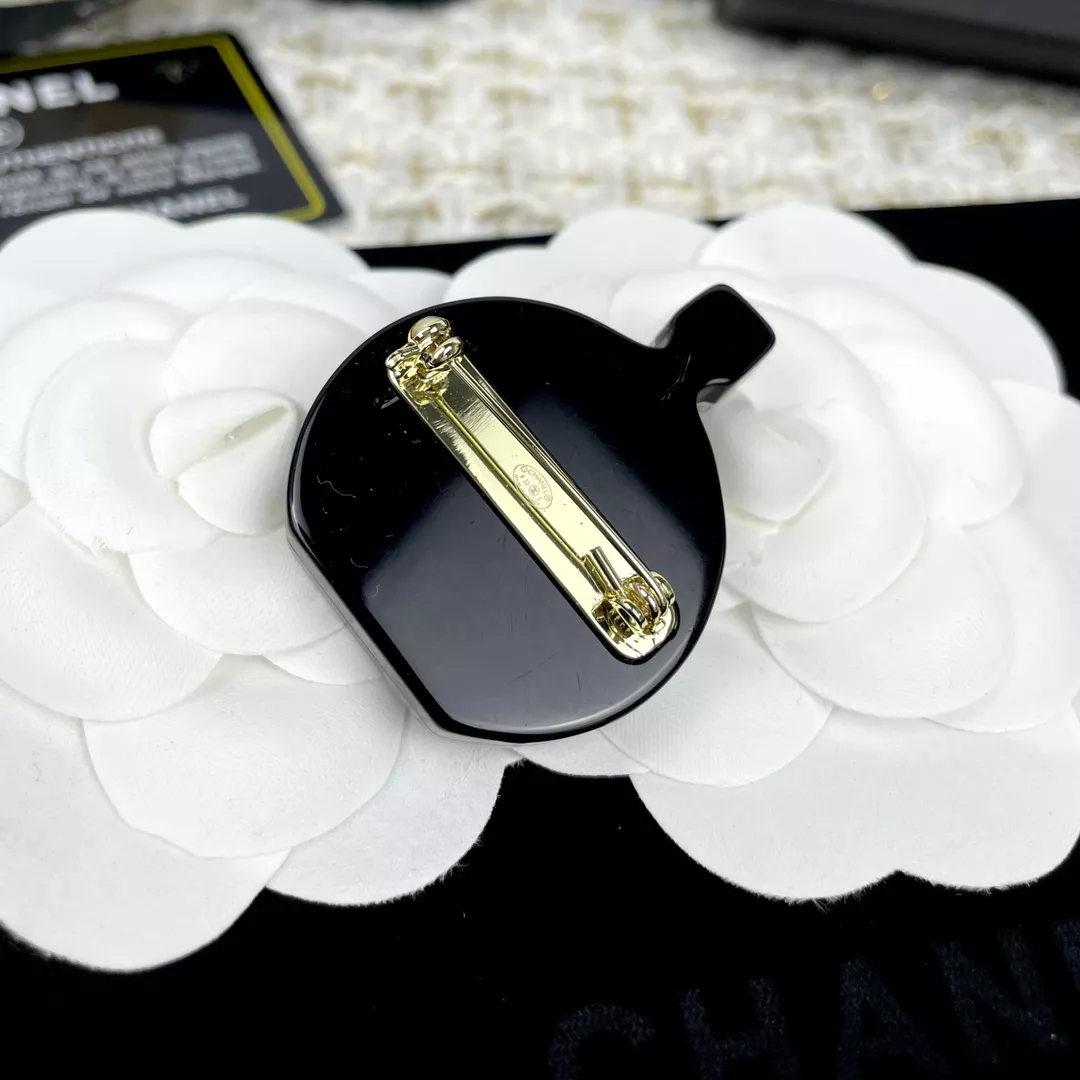 SmartChoice 7984 Chanel Brooches For Women