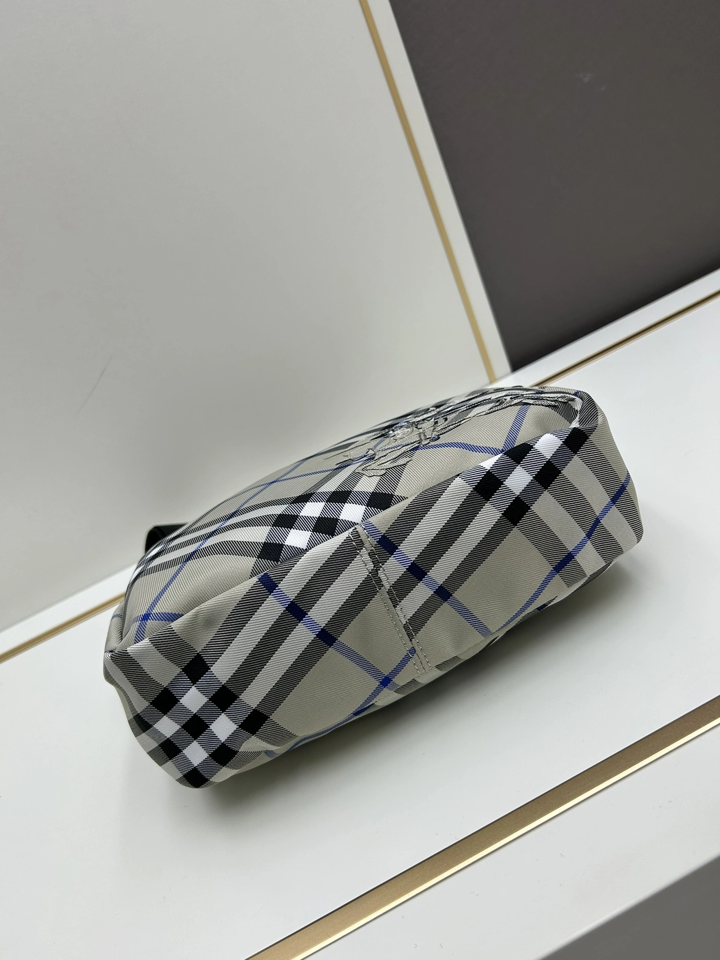 SmartChoice 8335 Burberry AAA Quality Messenger Bags For Unisex