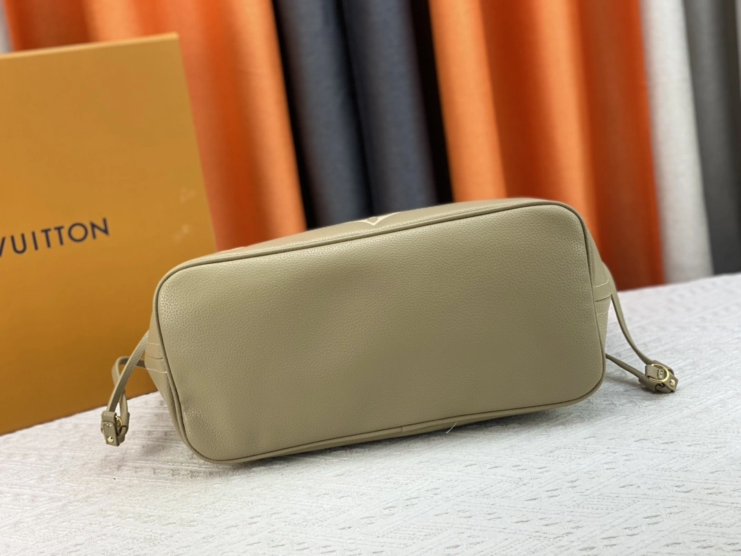 SmartChoice 8376 Louis Vuitton AAA Quality Shoulder Bags For Women