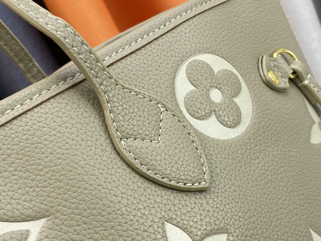 SmartChoice 8376 Louis Vuitton AAA Quality Shoulder Bags For Women
