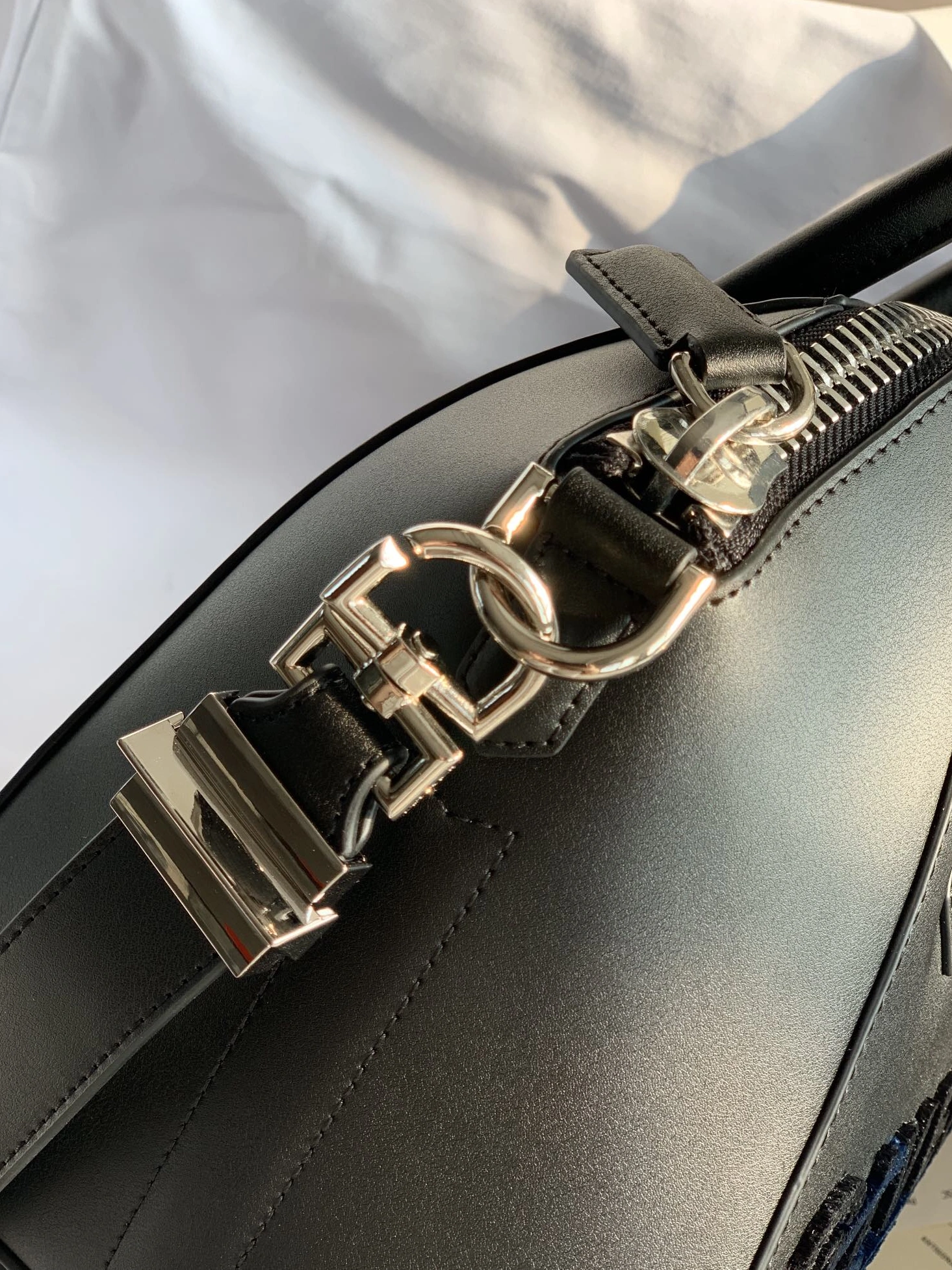 SmartChoice 8552 Givenchy AAA Quality Handbags For Women