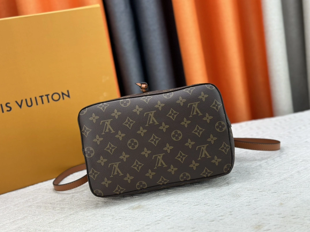 SmartChoice 8580 Louis Vuitton AAA Quality Messenger Bags For Women