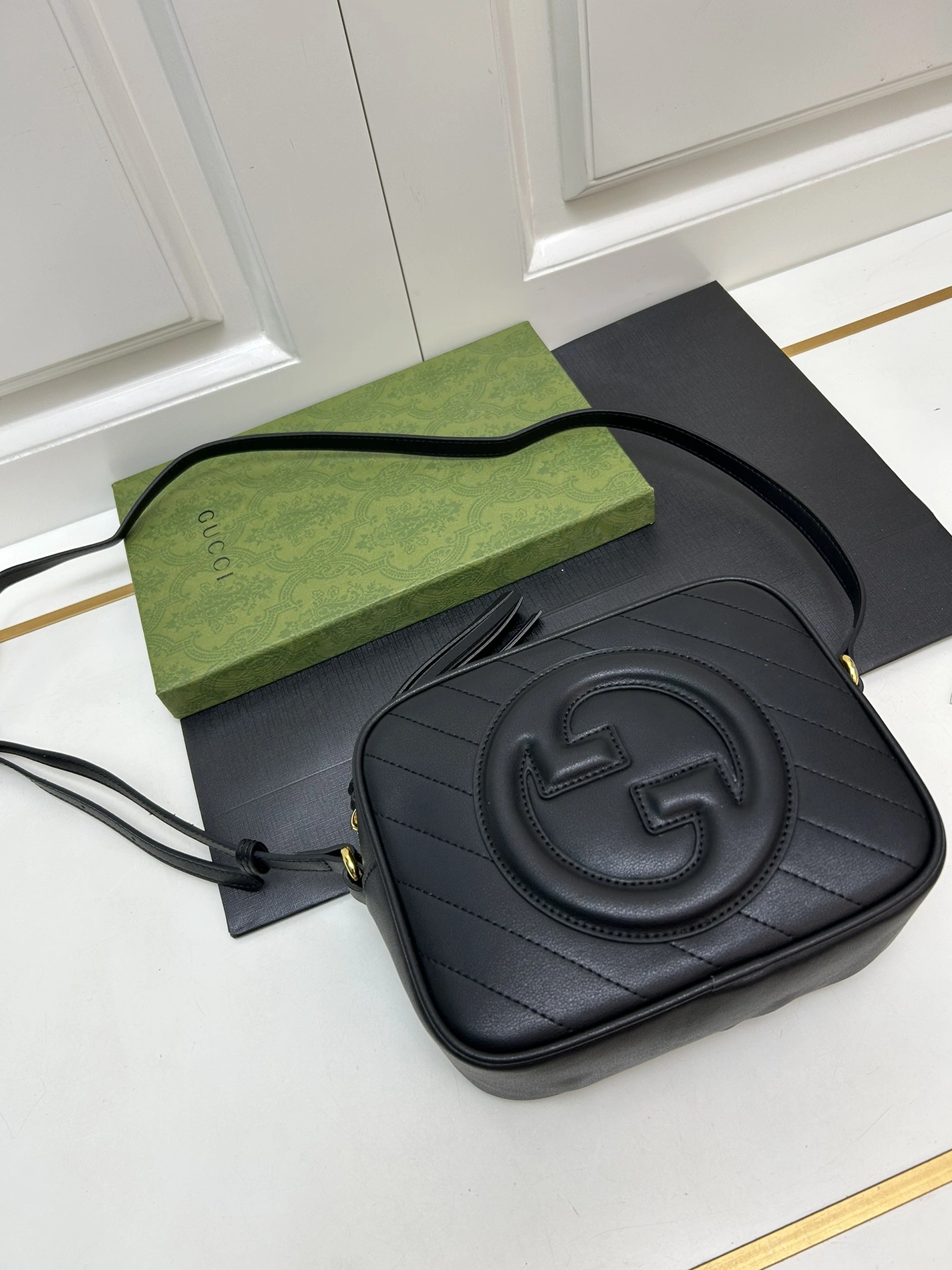 SmartChoice 8879 Gucci AAA Quality Messenger Bags For Women