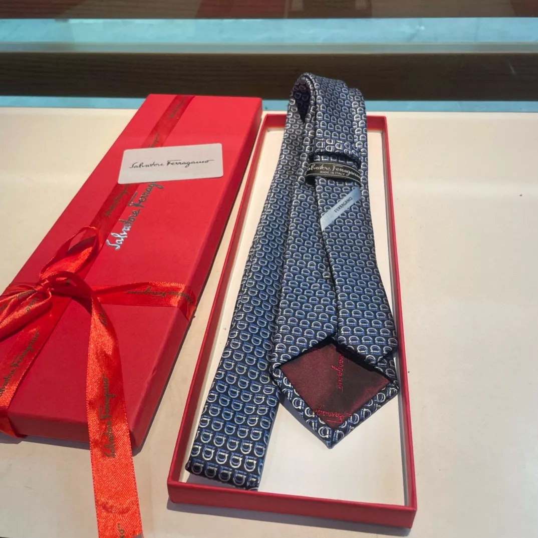 SmartChoice 8932 Salvatore Ferragamo Necktie