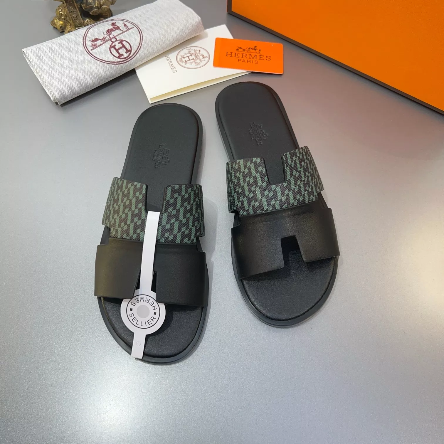 SmartChoice 9047 Hermes Slippers For Men