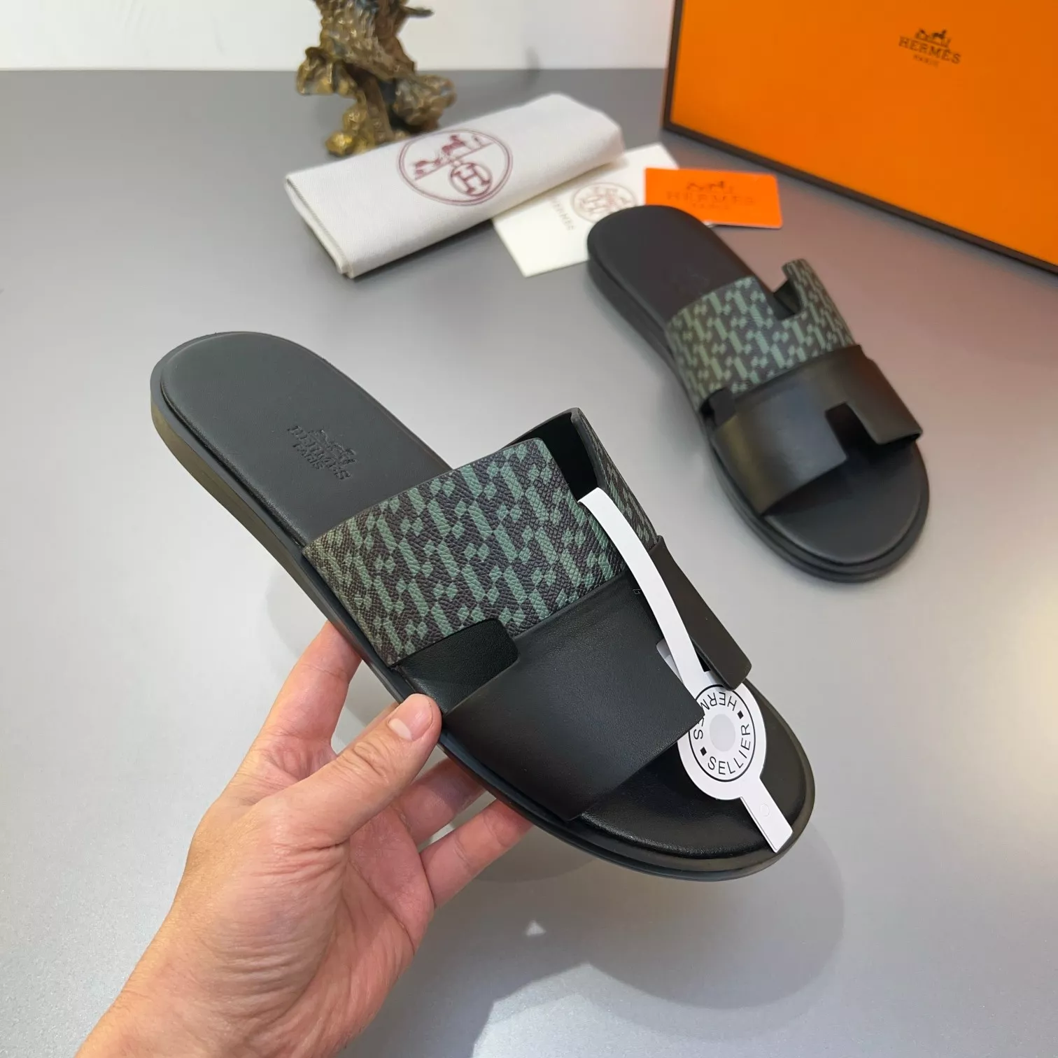 SmartChoice 9047 Hermes Slippers For Men