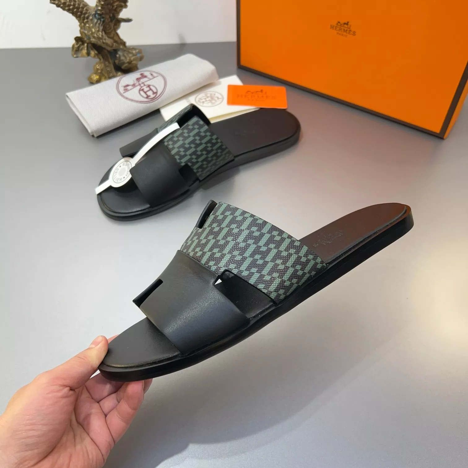 SmartChoice 9047 Hermes Slippers For Men