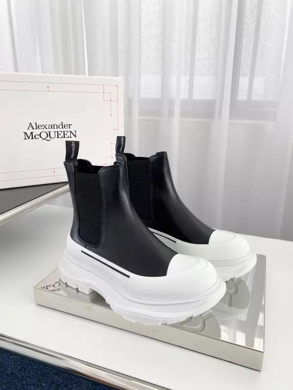 SmartChoice 9281 Alexander McQueen Boots For Men