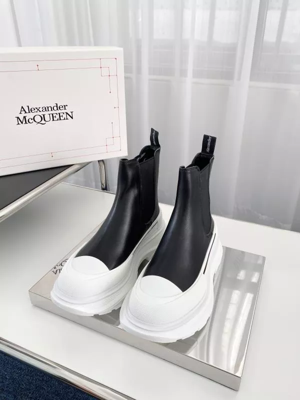 SmartChoice 9281 Alexander McQueen Boots For Men