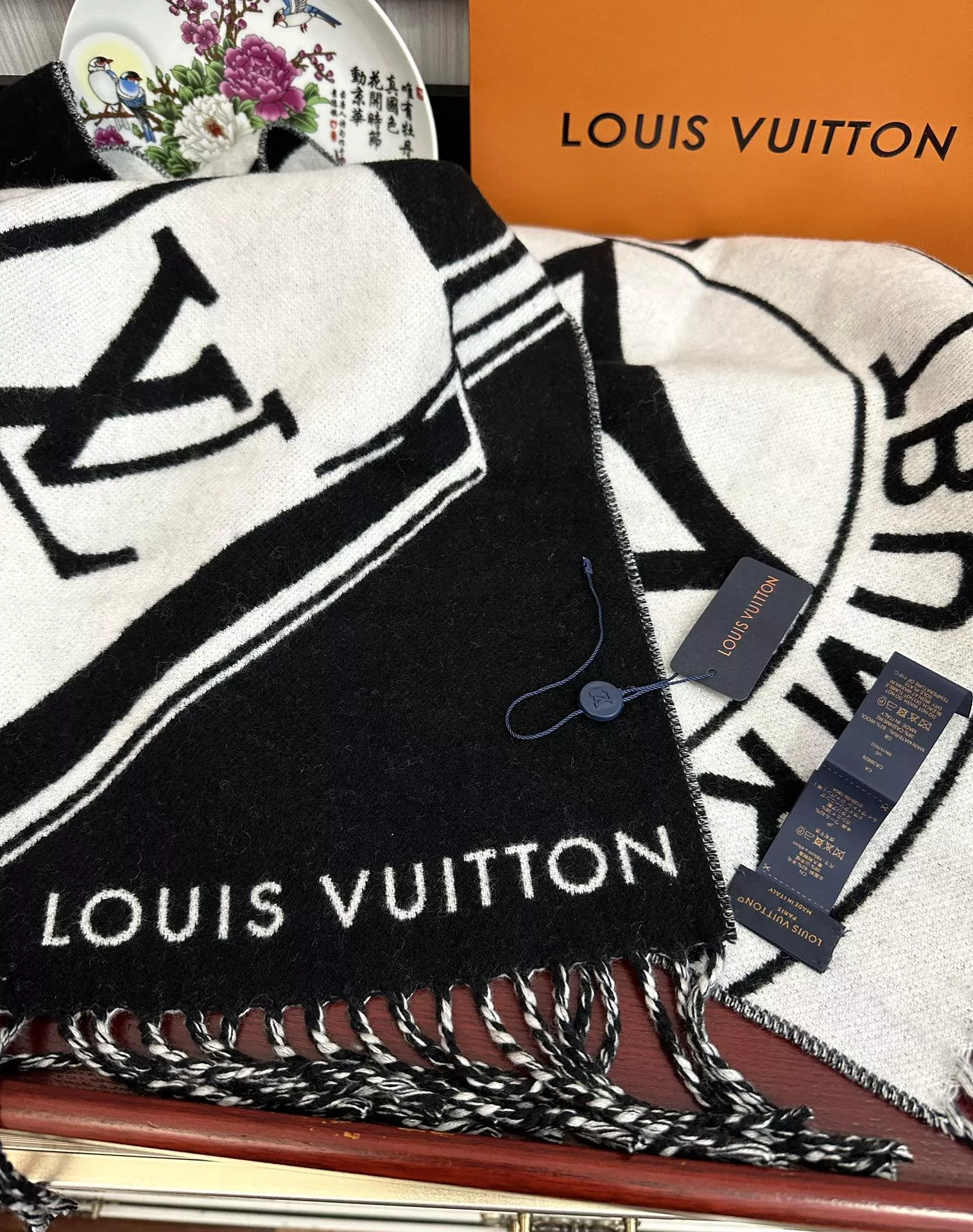 SmartChoice 9607 Louis Vuitton Scarf For Women