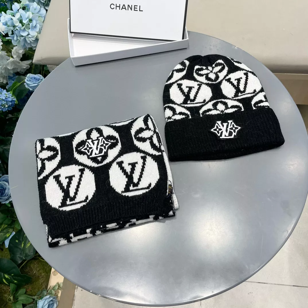 SmartChoice 9629 Louis Vuitton LV Hat and Scarf Set