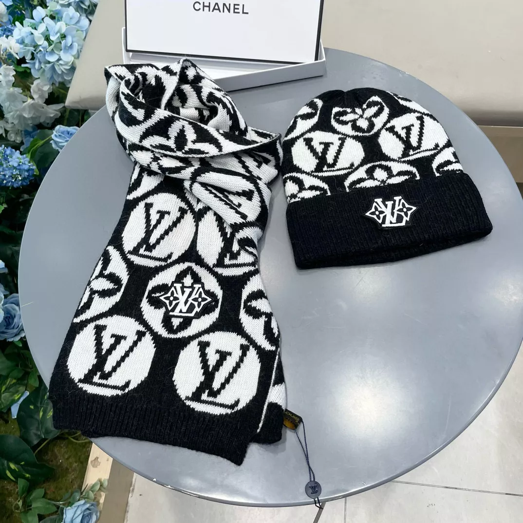 SmartChoice 9629 Louis Vuitton LV Hat and Scarf Set