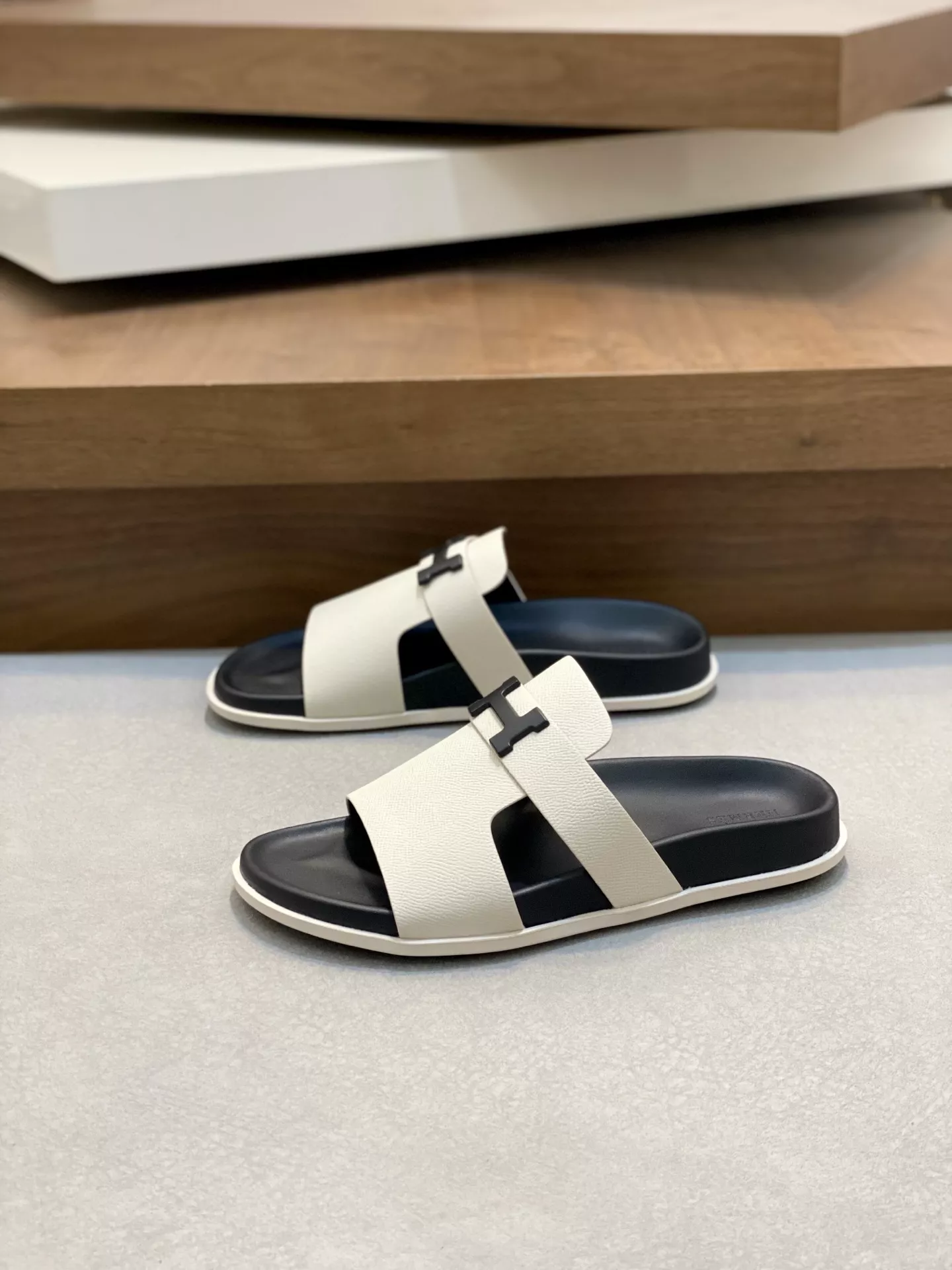 SmartChoice 9893 Hermes Slippers For Men