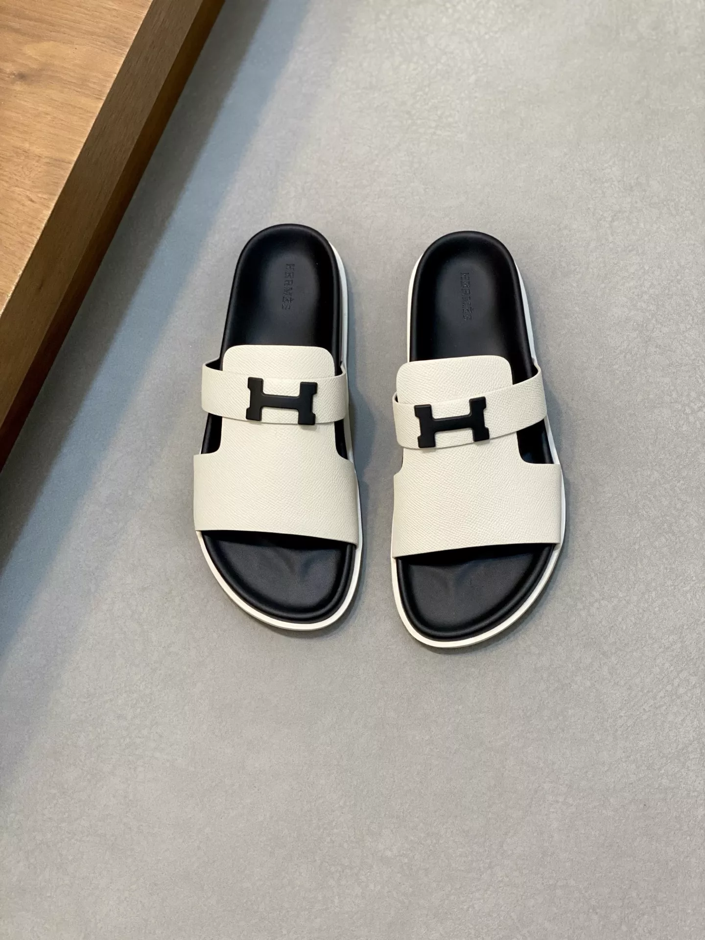 SmartChoice 9893 Hermes Slippers For Men