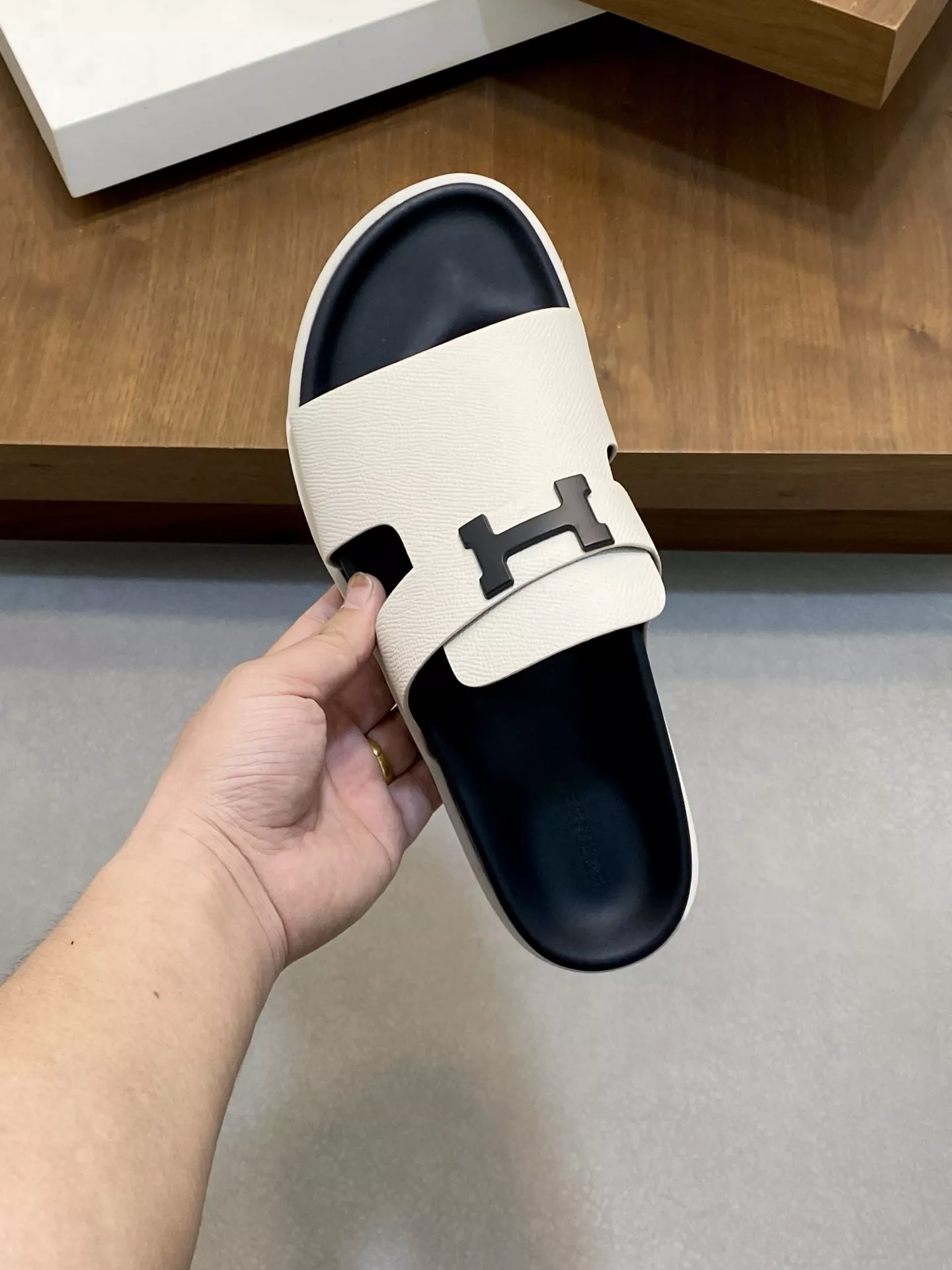 SmartChoice 9893 Hermes Slippers For Men