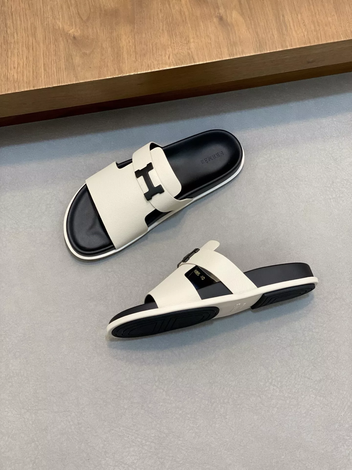 SmartChoice 9893 Hermes Slippers For Men