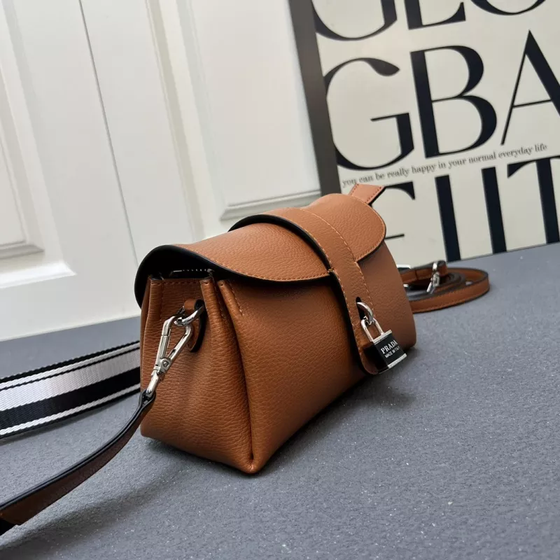 SmartChoice 9934 Prada AAA Quality Messenger Bags For Women