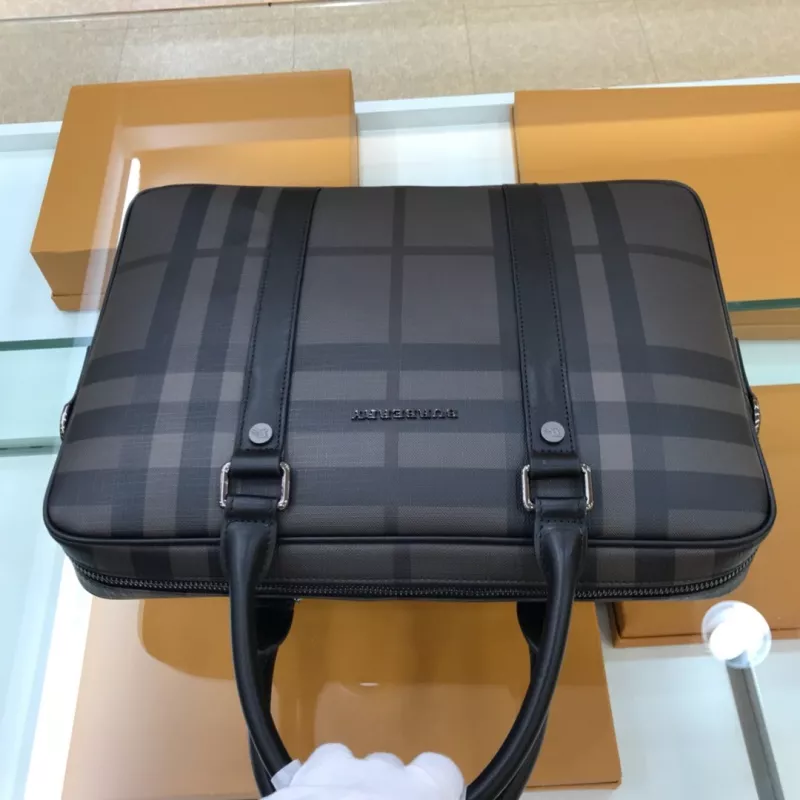 Soft 1052 Burberry AAA Man Handbags