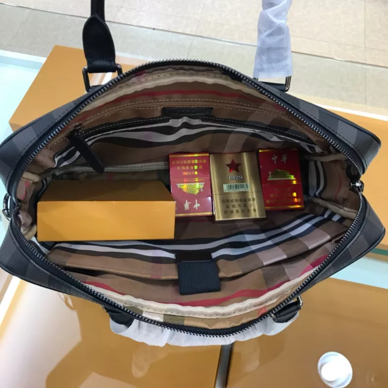 Soft 1052 Burberry AAA Man Handbags