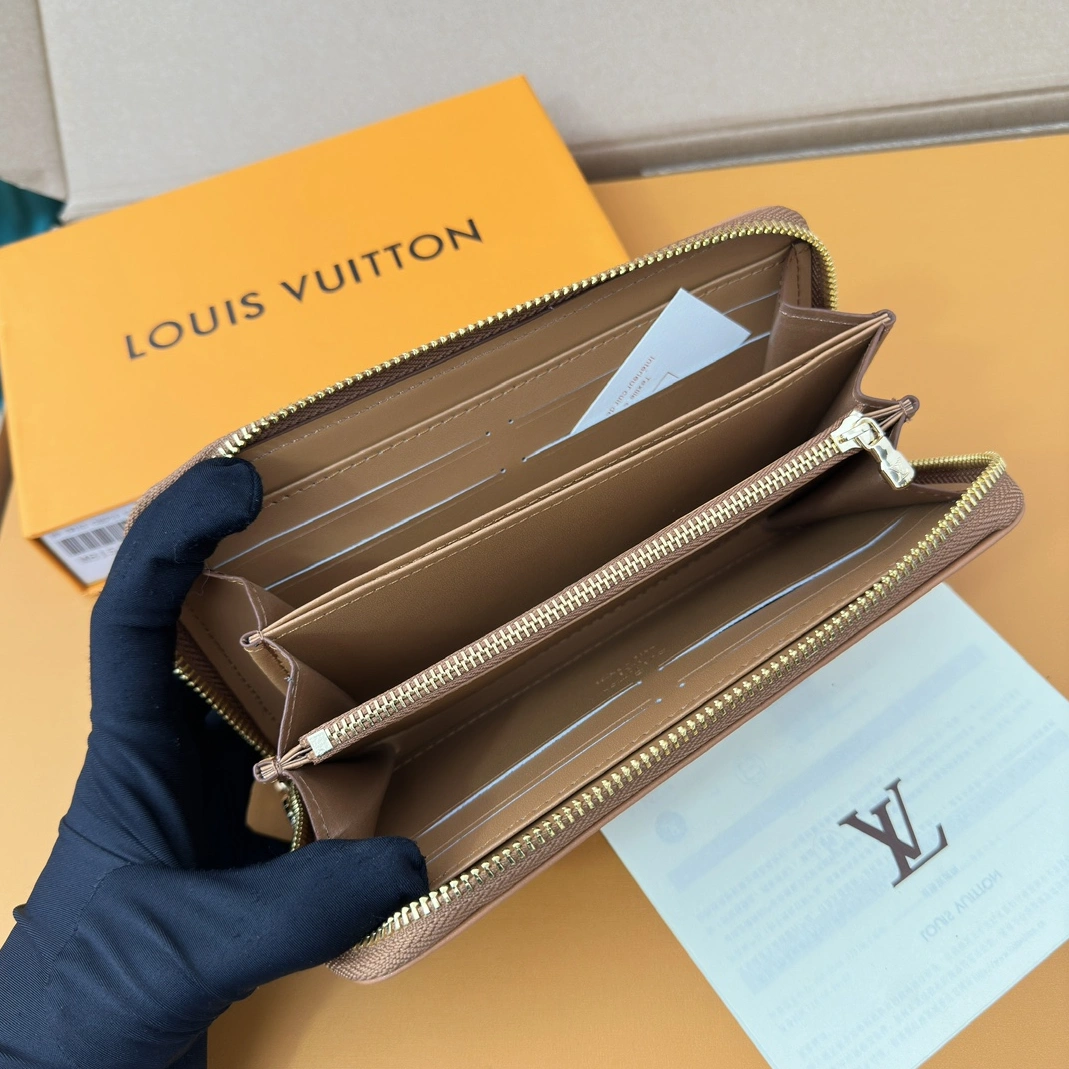 Soft 136 Louis Vuitton LV Wallets For Women