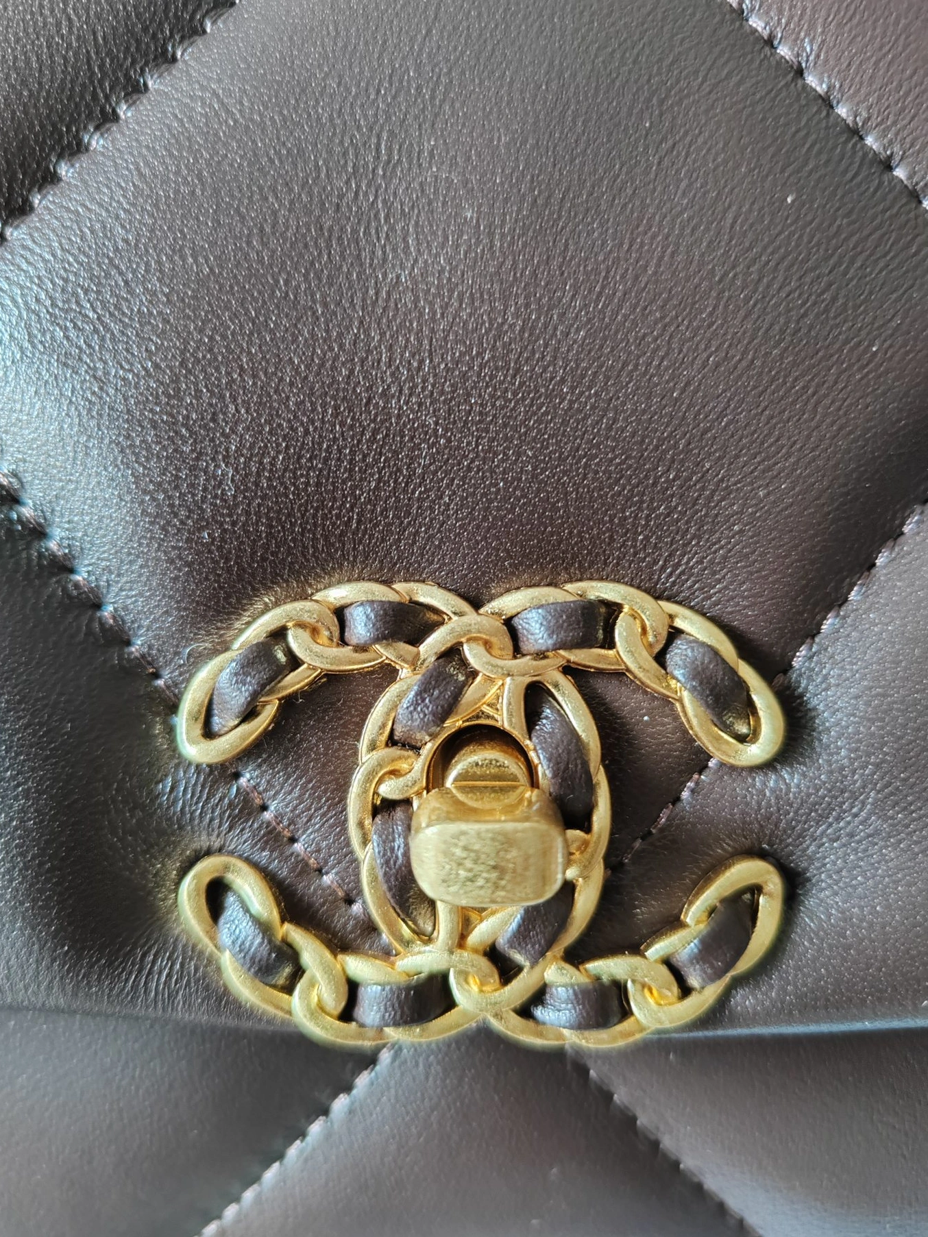 Soft 1498 Chanel AAA Quality Messenger Bags For Women