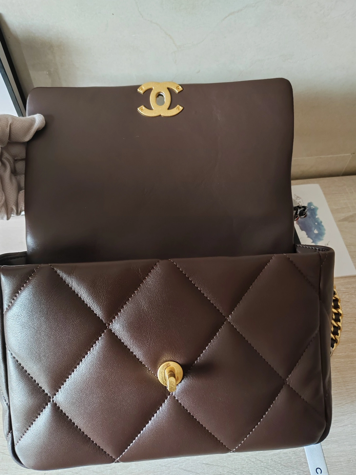 Soft 1498 Chanel AAA Quality Messenger Bags For Women