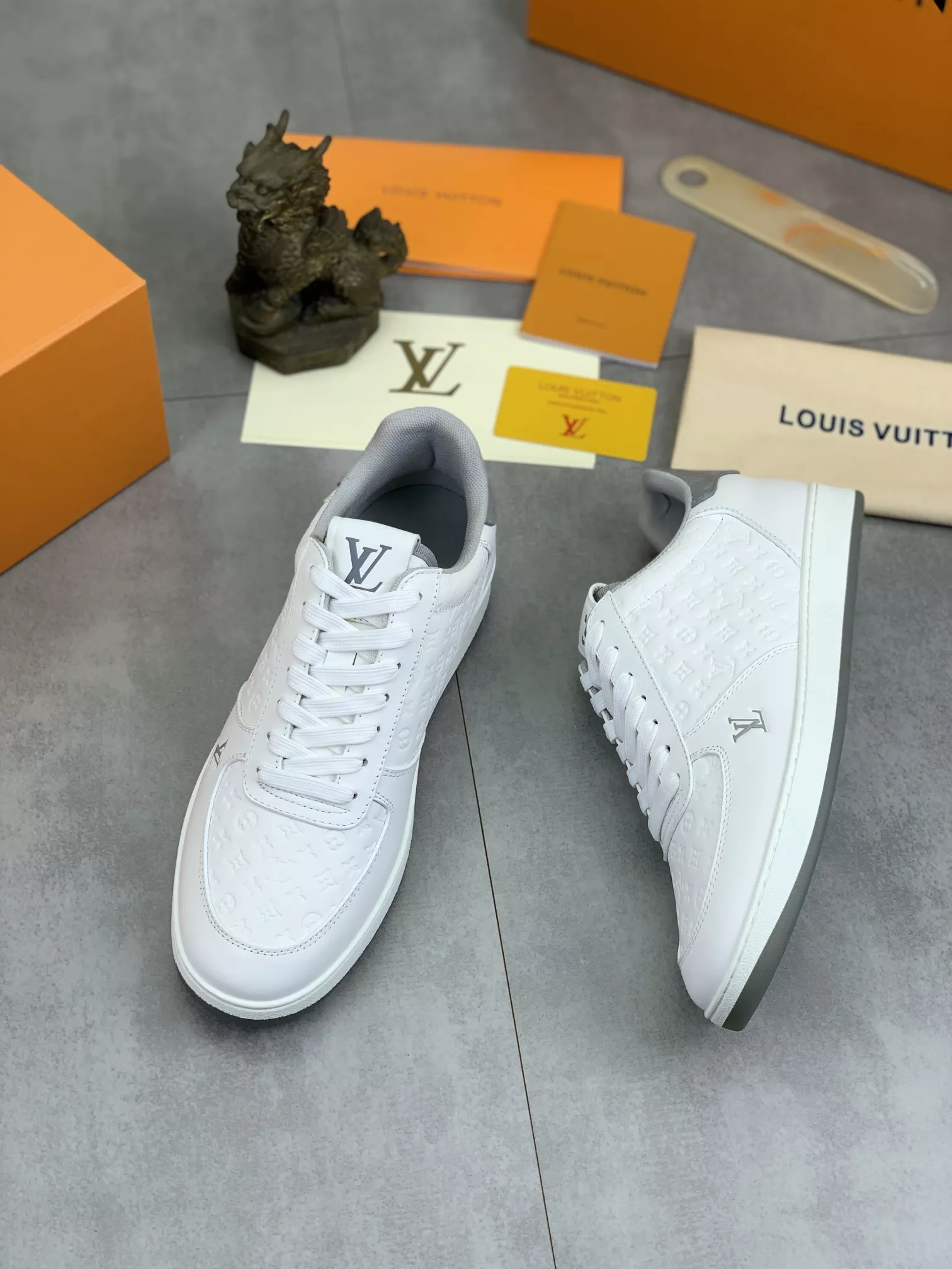 Soft 1566 Louis Vuitton Casual Shoes For Men