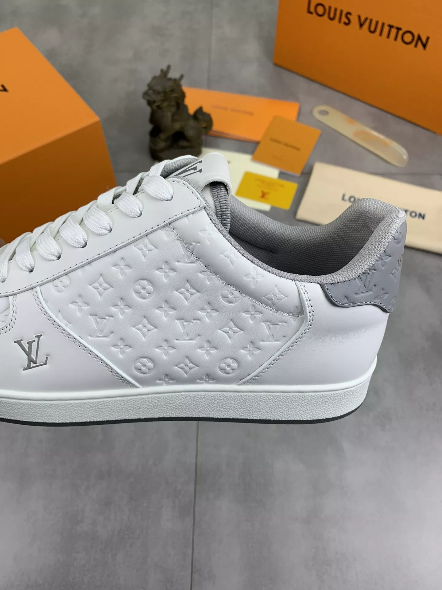 Soft 1566 Louis Vuitton Casual Shoes For Men