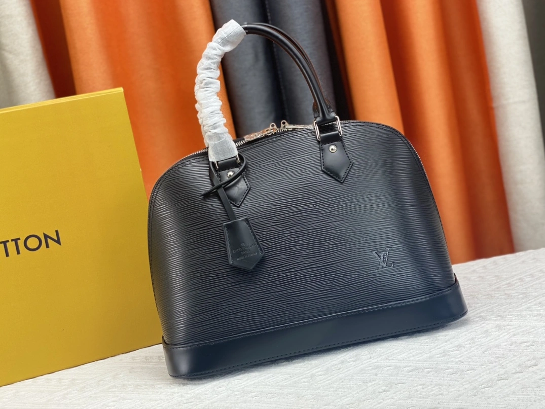 Soft 1570 Louis Vuitton AAA Quality Handbags For Women
