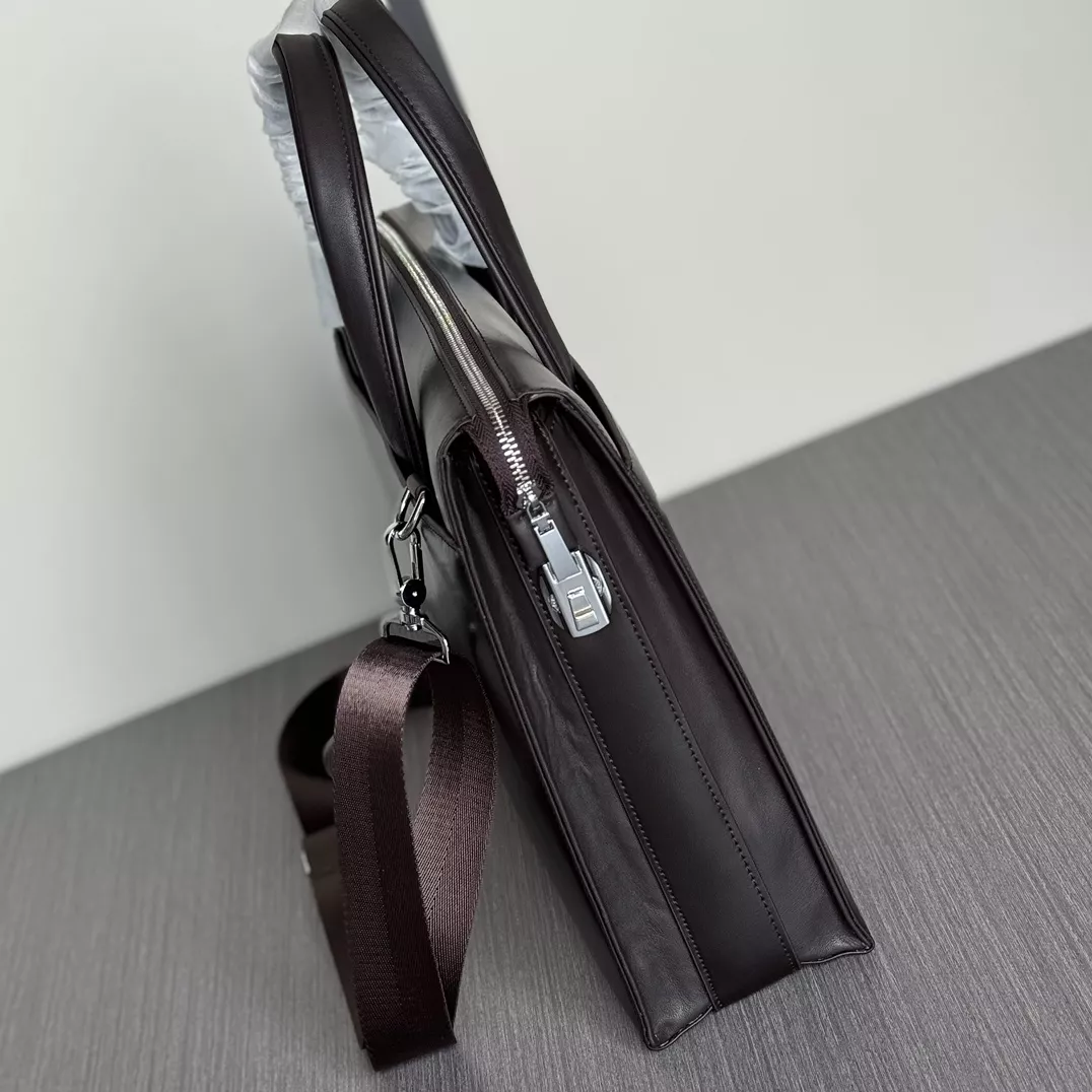 Soft 1609 Mont Blanc AAA Man Handbags