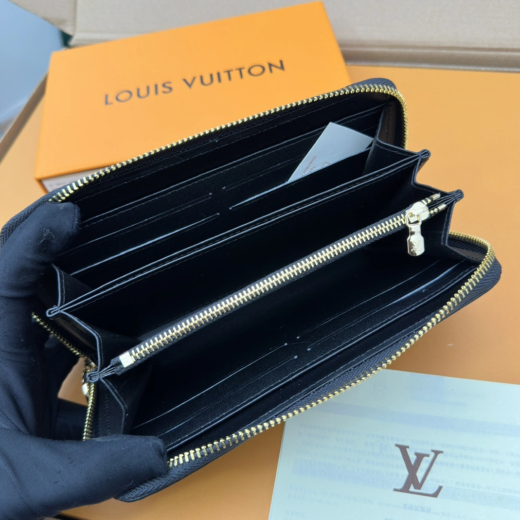 Soft 1953 Louis Vuitton LV Wallets For Women