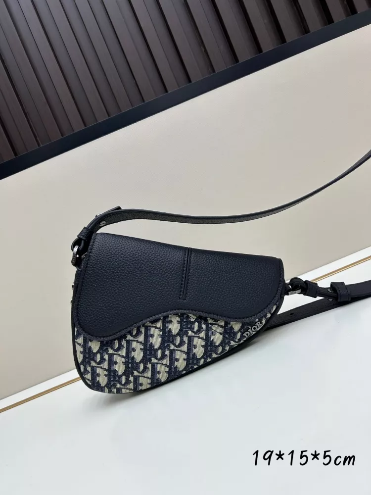 Soft 1967 Christian Dior AAA Quality Messenger Bags For Unisex