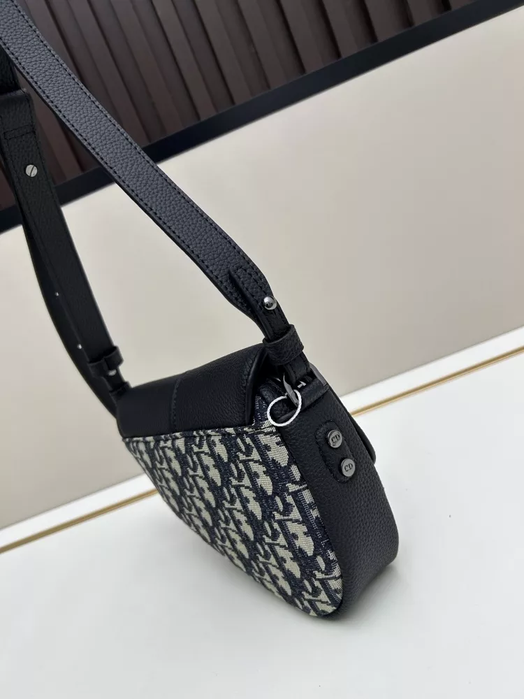 Soft 1967 Christian Dior AAA Quality Messenger Bags For Unisex