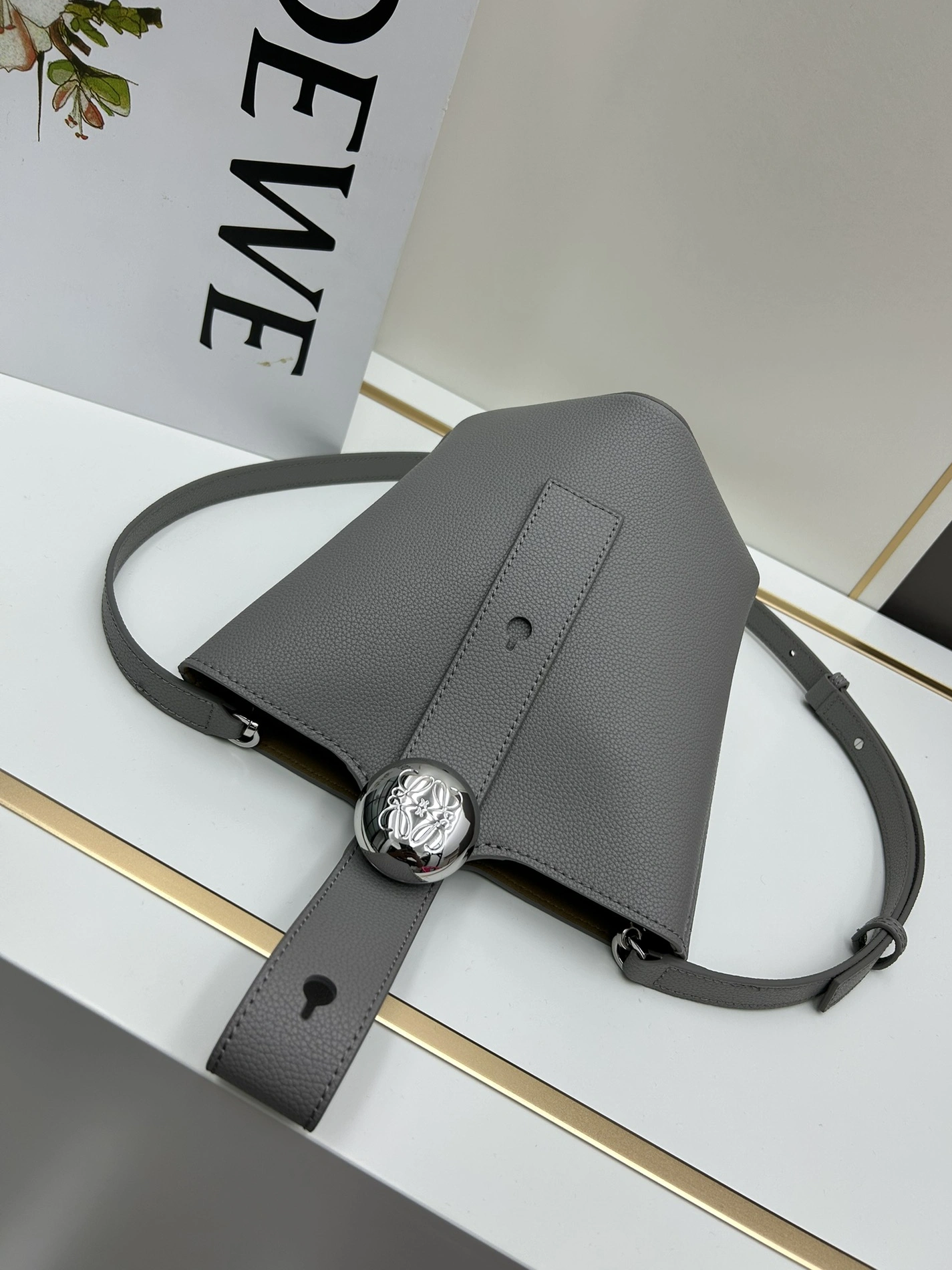 Soft 1971 LOEWE AAA Quality Messenger Bags For Women