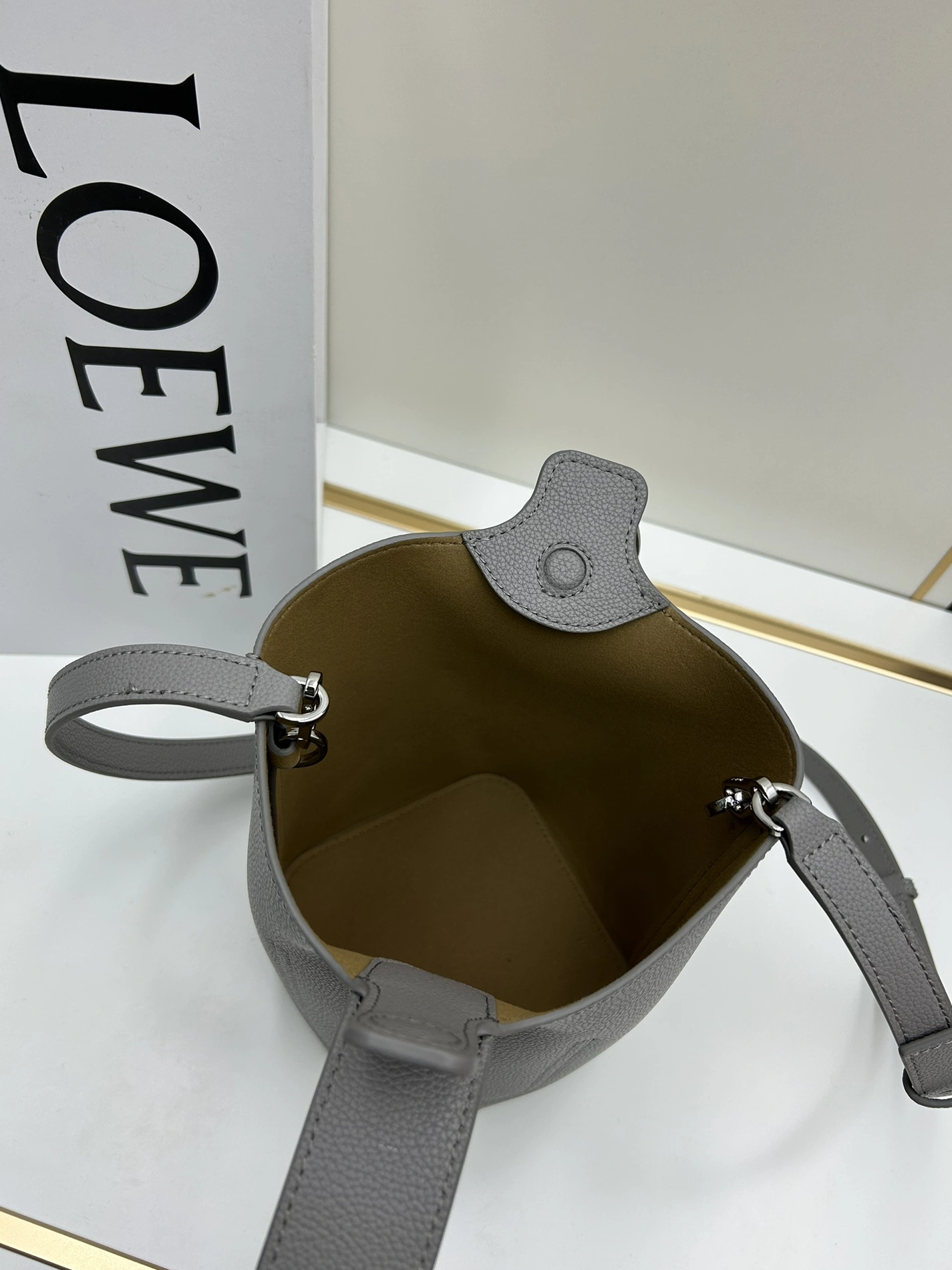 Soft 1971 LOEWE AAA Quality Messenger Bags For Women