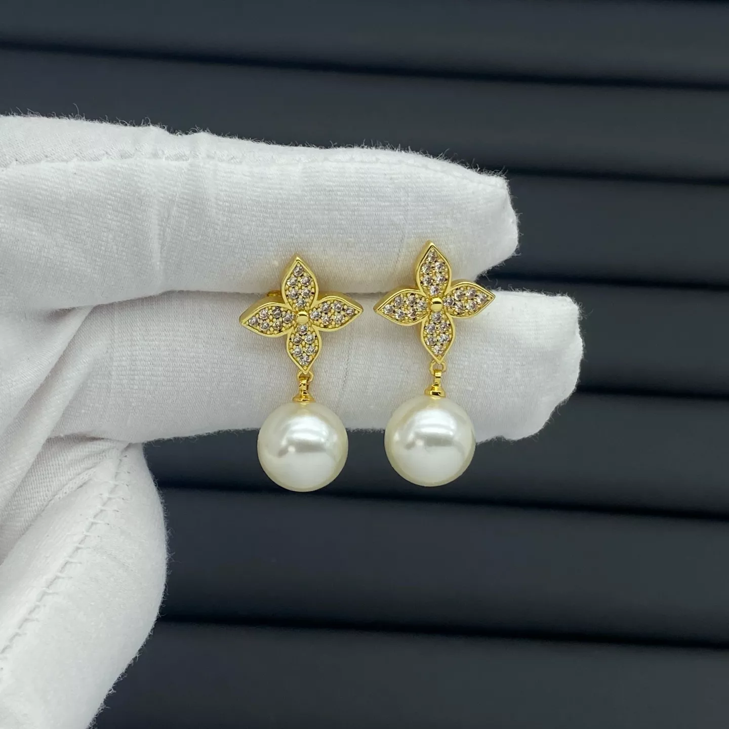 Soft 2088 Louis Vuitton Earrings For Women