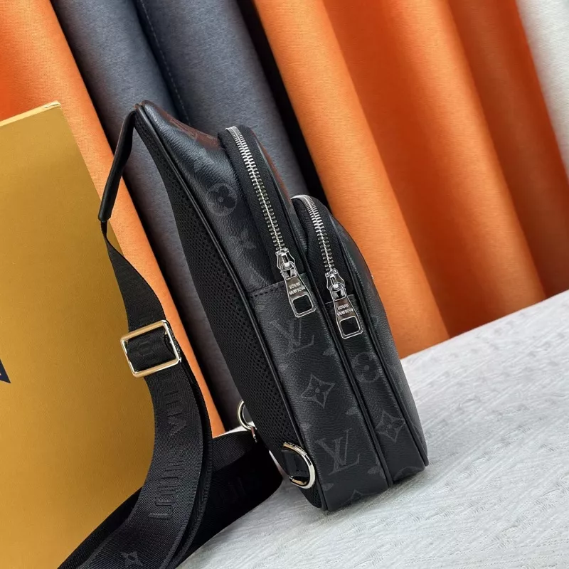 Soft 2364 Louis Vuitton AAA Man Messenger Bags