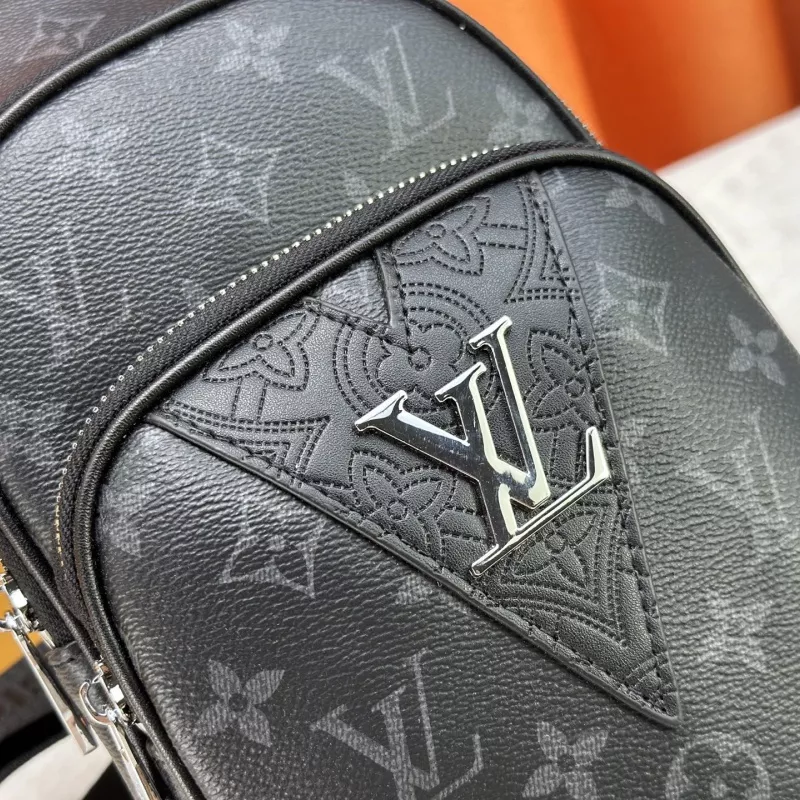 Soft 2364 Louis Vuitton AAA Man Messenger Bags