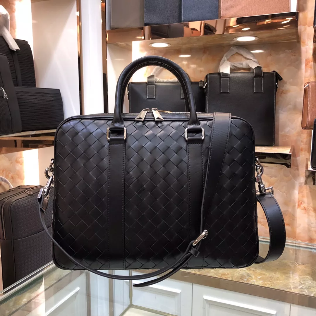 Soft 2421 Bottega Veneta AAA Man Handbags