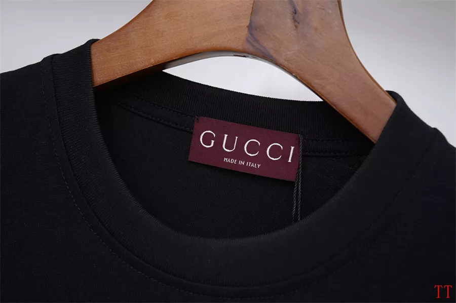 Soft 2751 Gucci T-Shirts Short Sleeved For Unisex