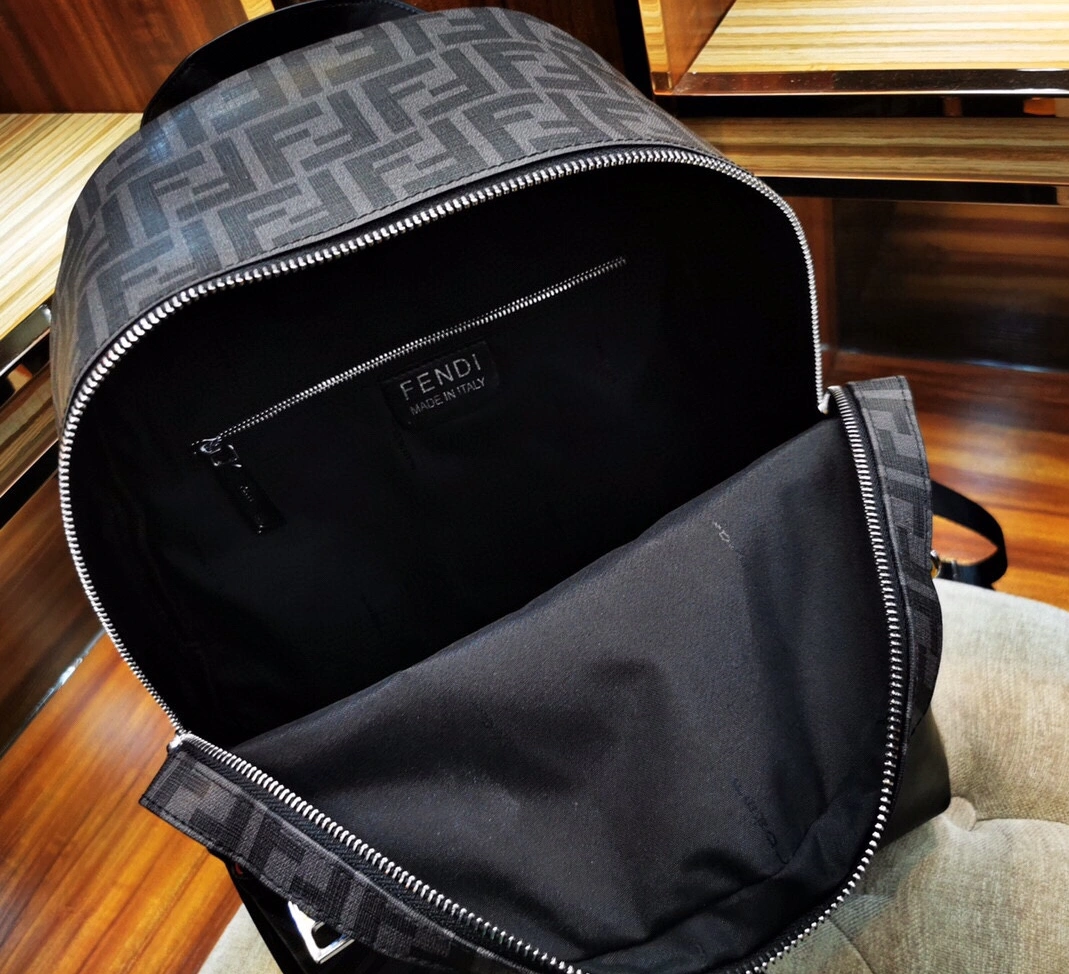 Soft 3131 Fendi AAA Man Backpacks
