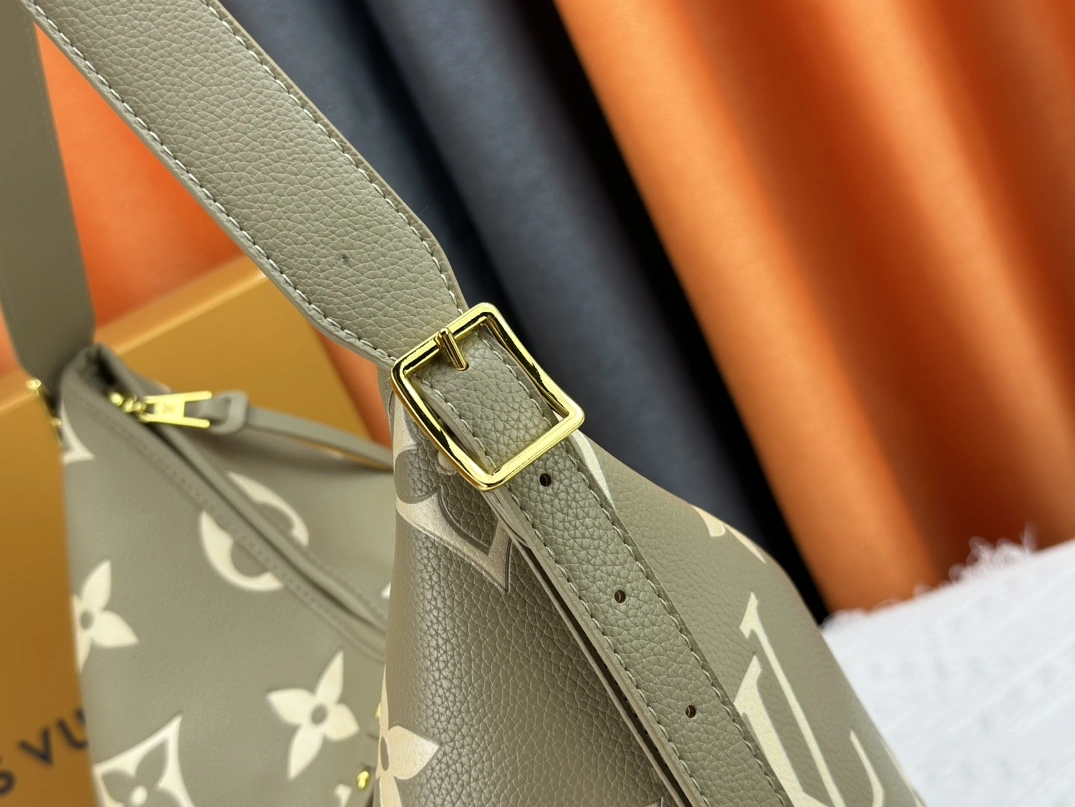 Soft 3373 Louis Vuitton AAA Quality Shoulder Bags For Women