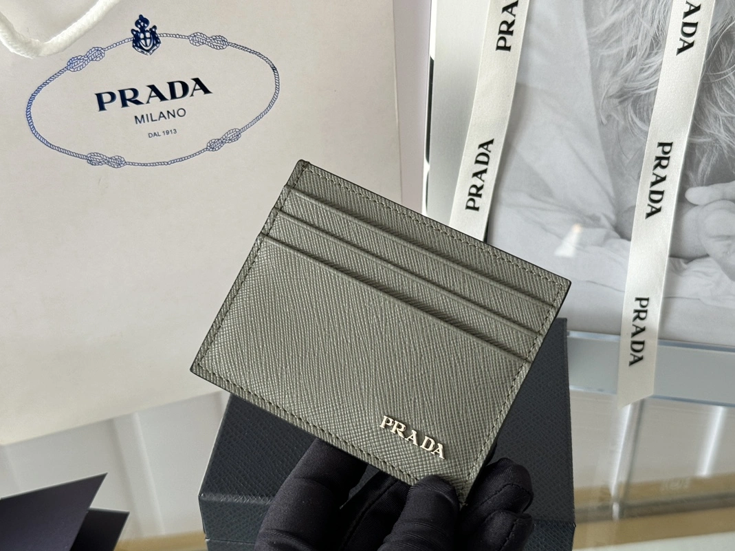 Soft 3593 Prada Card Case